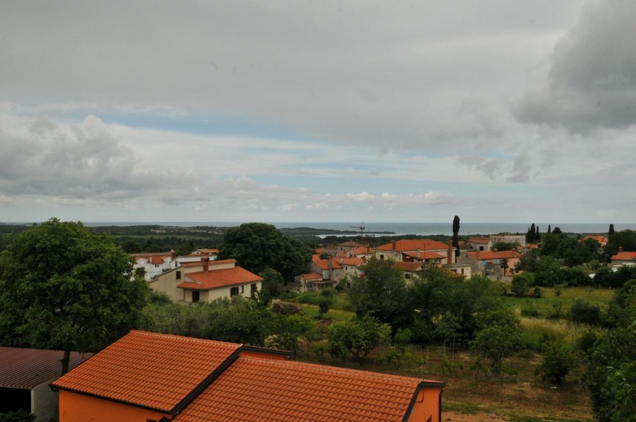 Hotel Haus Liliana Tar-Vabriga Zewnętrze zdjęcie
