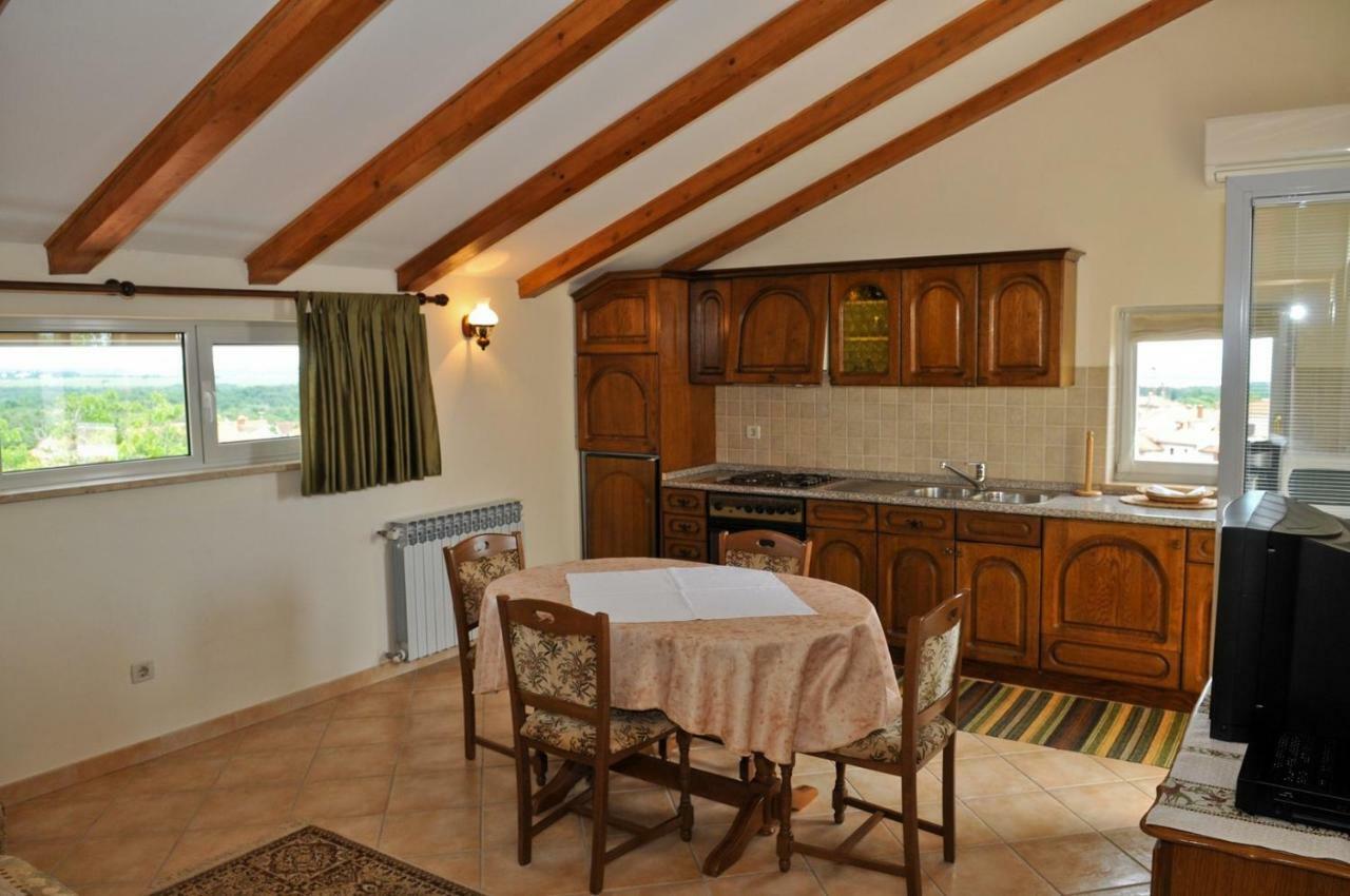 Hotel Haus Liliana Tar-Vabriga Zewnętrze zdjęcie