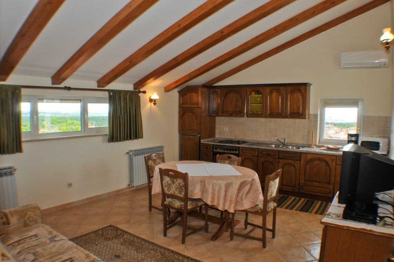 Hotel Haus Liliana Tar-Vabriga Zewnętrze zdjęcie